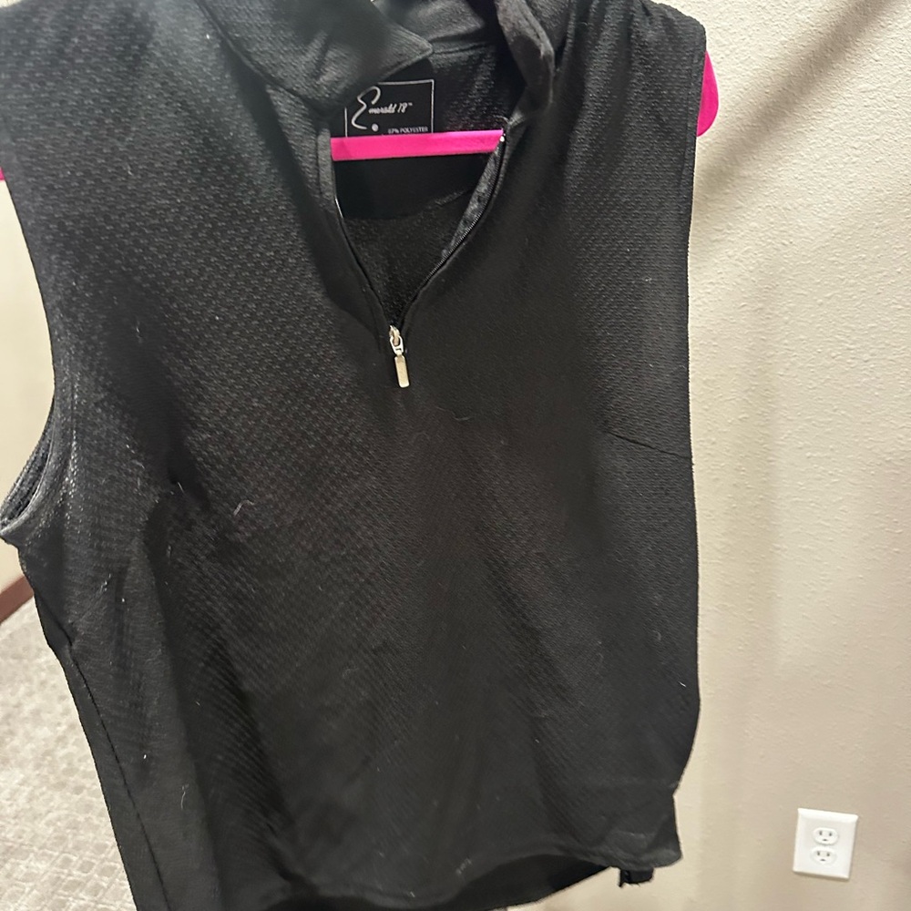 Emerald Black Sleeveless Golf Tee Polo